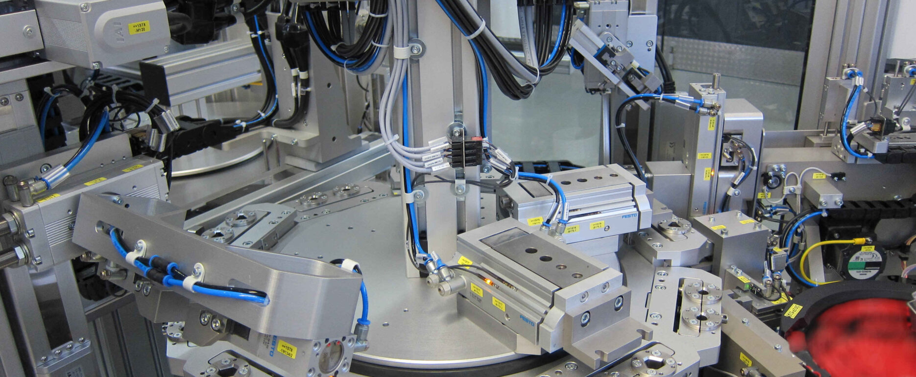 Sondermaschinebau Montageanlage Pharma Zuf&uuml;hrtechnik Fertigungsstra&szlig;e Modul Fertigung und Montage Anf&uuml;lltechnik