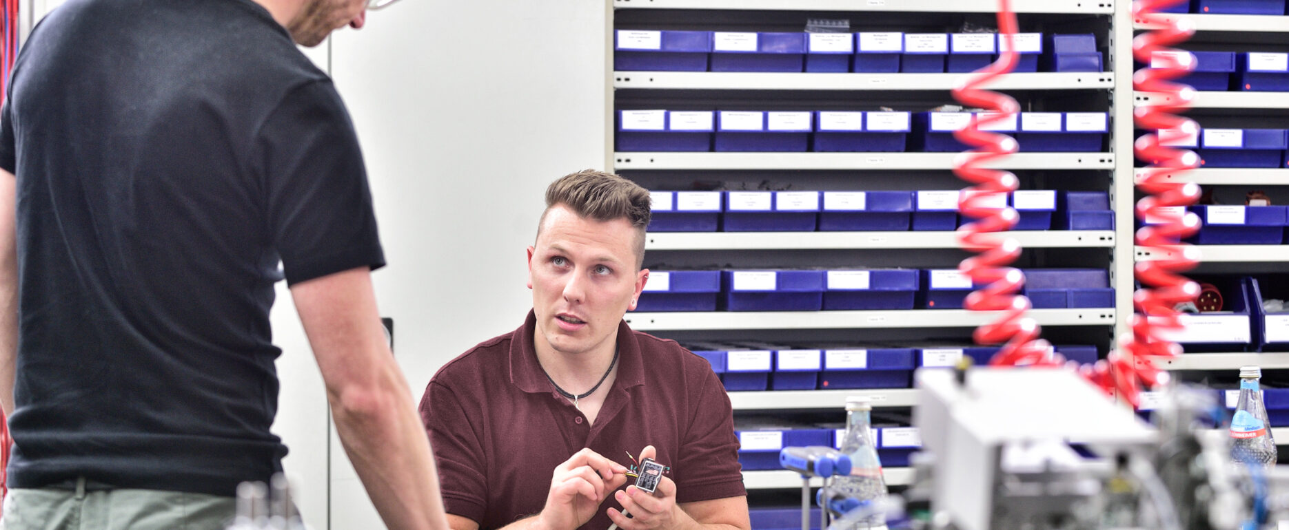 Mitarbeiter Service Reparatur Maschinenentwicklung