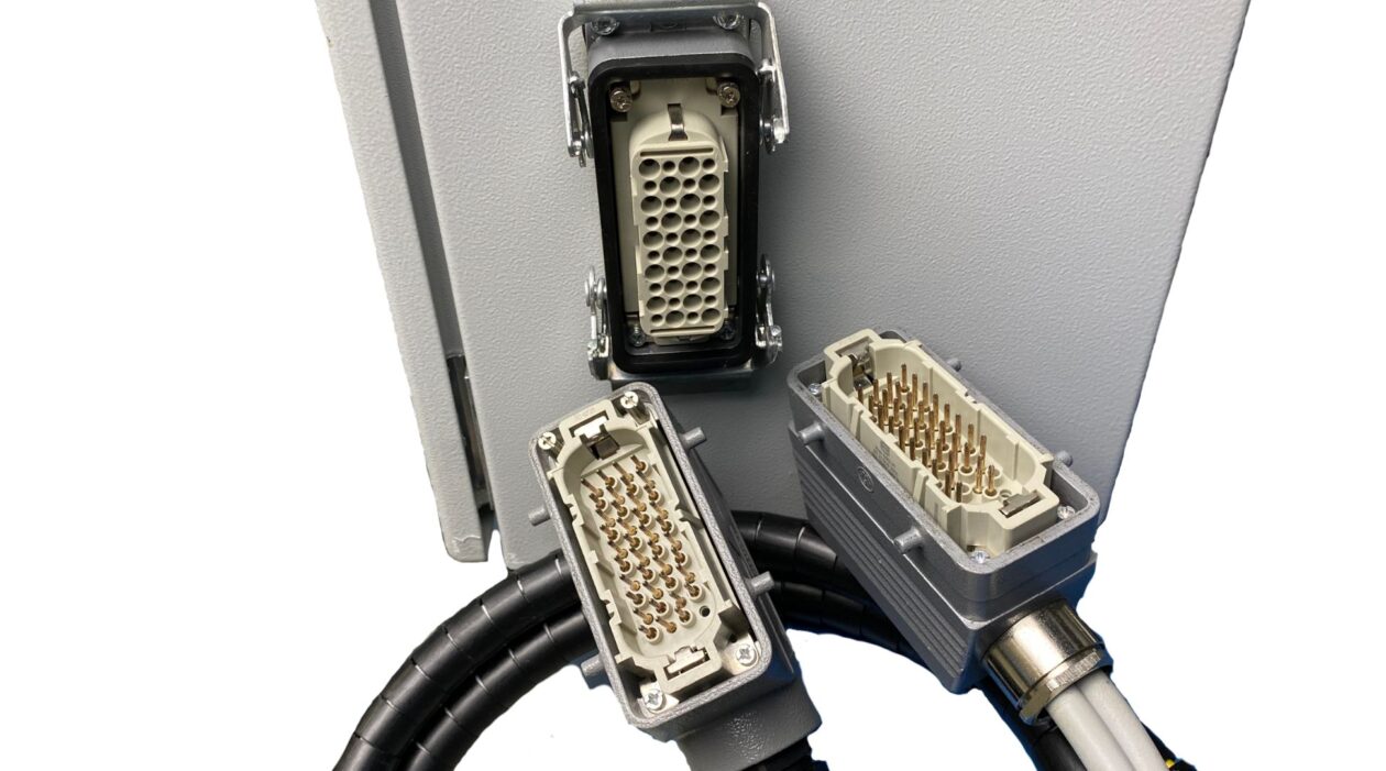 Harting Stecker Bild5 bearbeitet