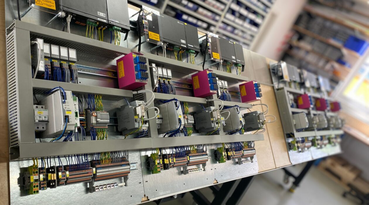 Schaltschrankbau - Elemente Schaltschrankbau - Elemente